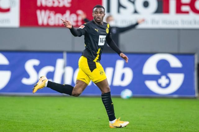 江南体育官网-多特再输前四告急！黄黑军团亟待拉直3个问号